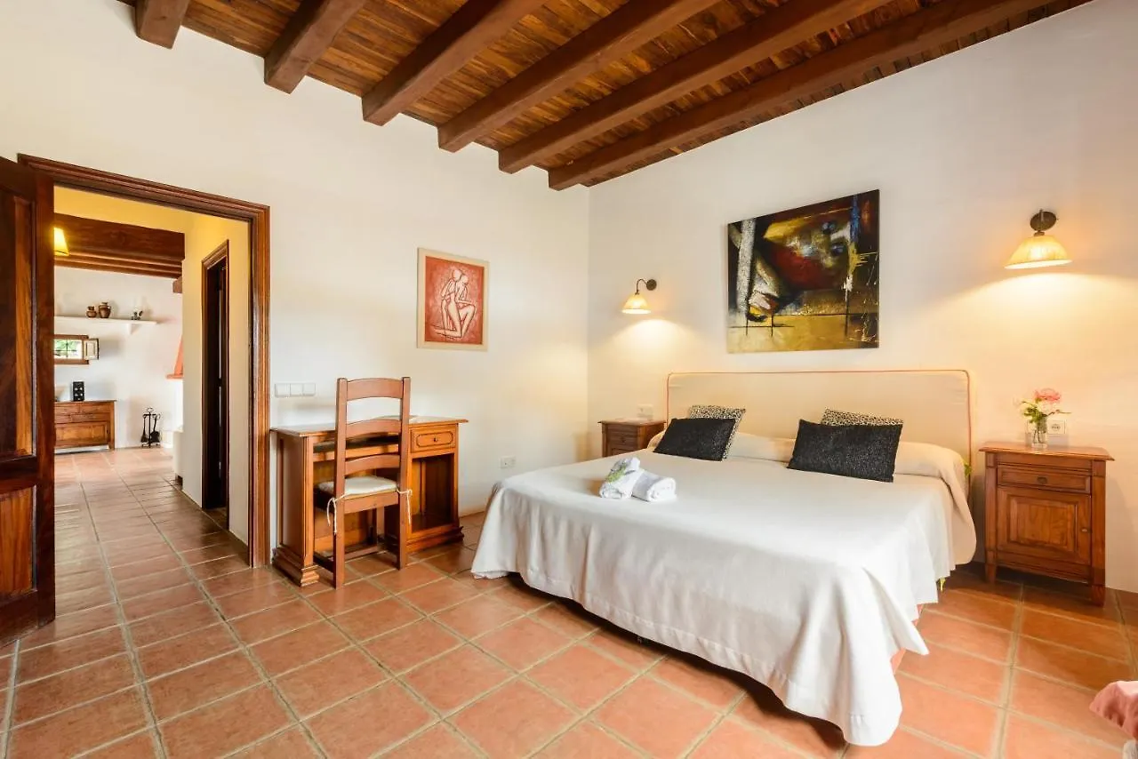 Villa Can Curreu Sant Carles de Peralta İspanya