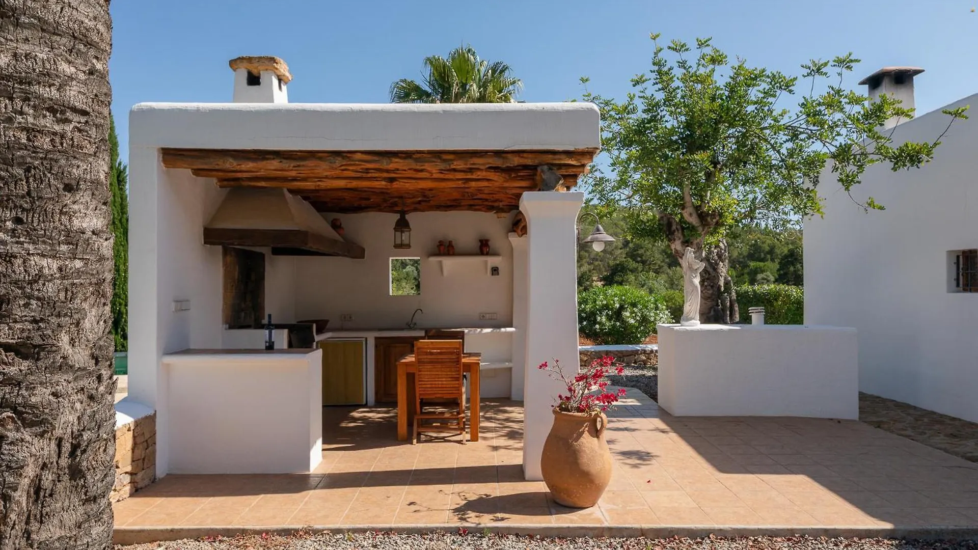 Villa Can Curreu Sant Carles de Peralta İspanya